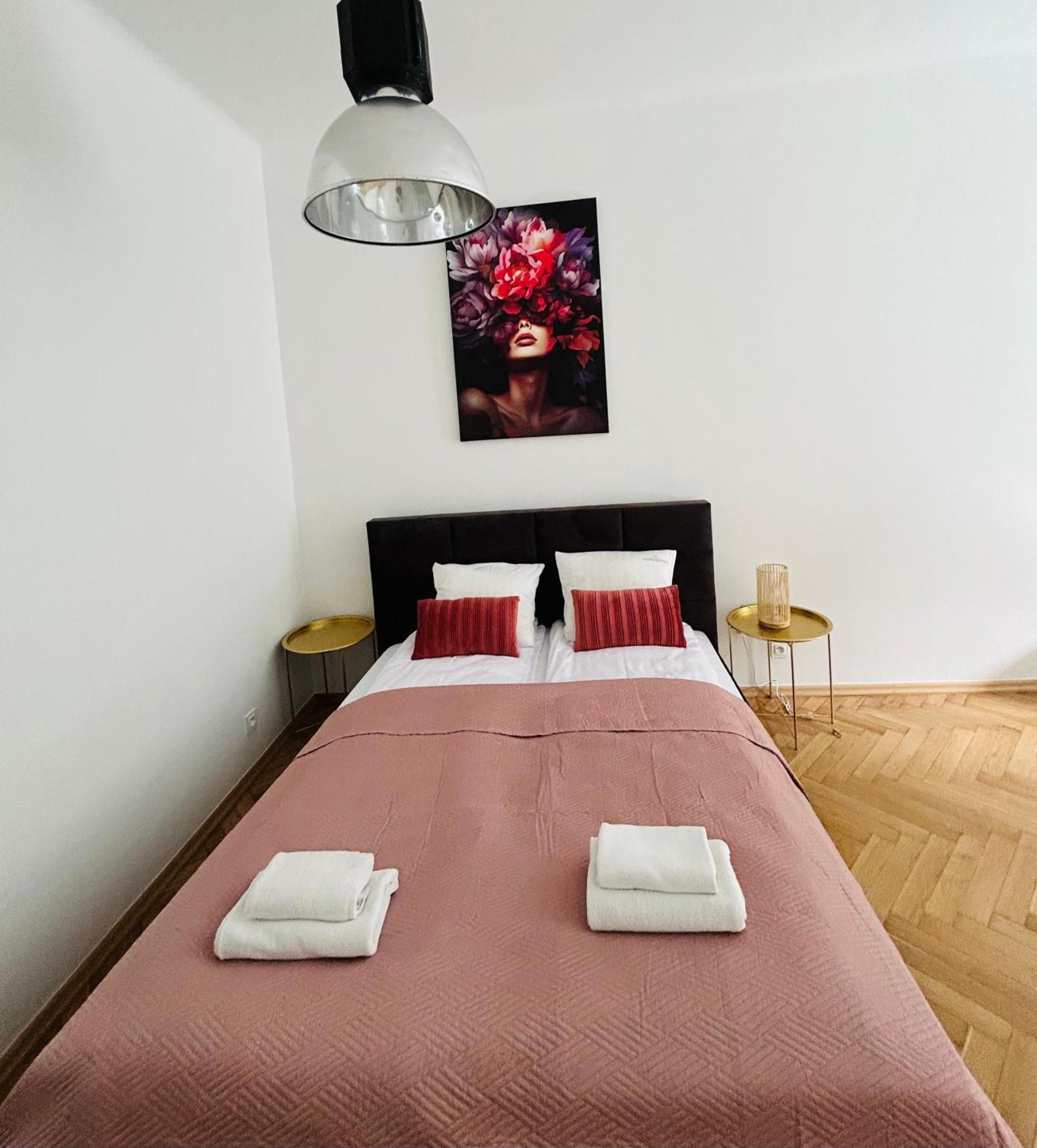 Selected Apartments By Market Square Krakow Exterior photo